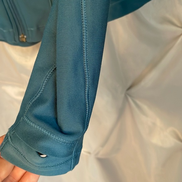 Under Armour Heat Gear Jacket - Blue - Size Small. - Picture 3 of 9